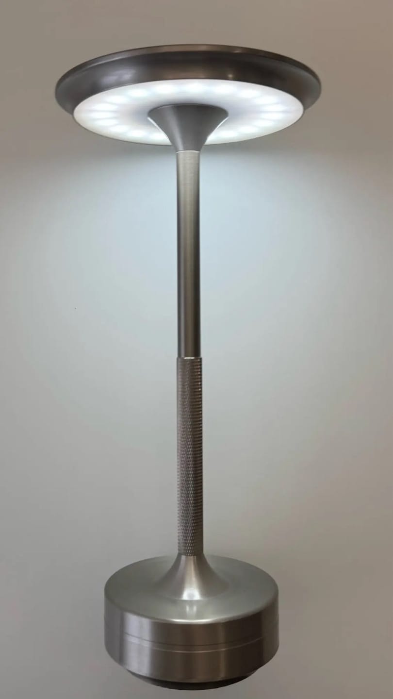 Customer photo review of Lampe de Table Sans Fil Rechargeable en Métal, Lampe de Chevet Tactile LED Design avec Variateur pour Maison et Restaurant - Domitille