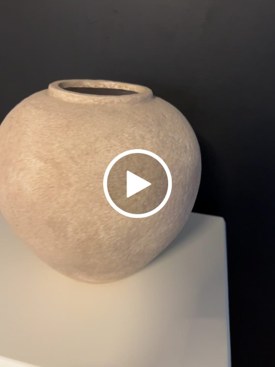 Customer video review of Arda vase- Beige