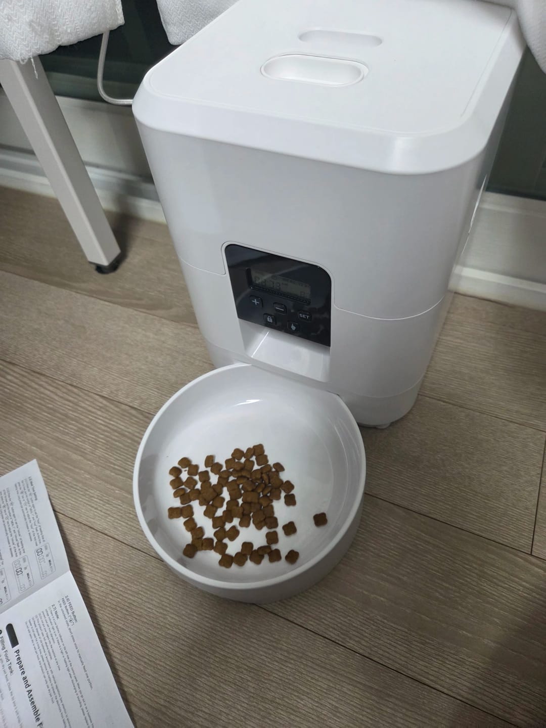 Customer photo review of Smart Pet Feeder Automatic Cat Feeder Dog Slow Food Machine With Timed Quantitative Automatic Cat Food Dispenser Cat Dog Bowl