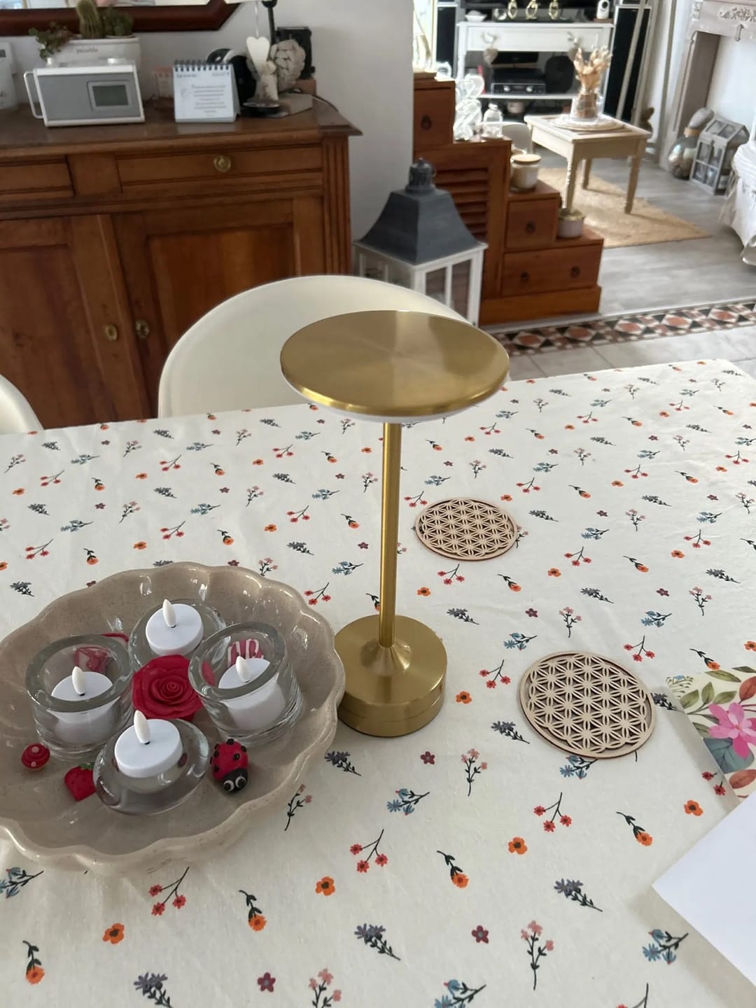 Customer photo review of Lampe à Poser Sans Fil LED Rechargeable, Lampe de Table Tactile Minimaliste à Intensité Variable pour Chevet, Salon et Salle à Manger - Ysaline