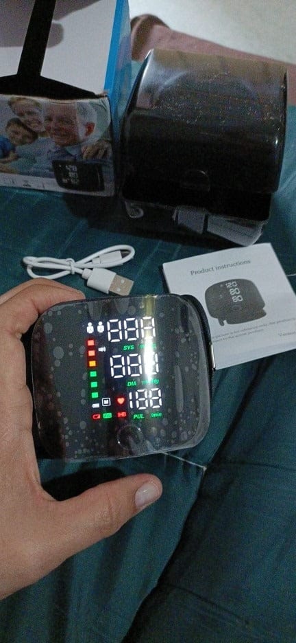 Customer photo review of PulseVox – Je bloeddruk hardop voorgelezen