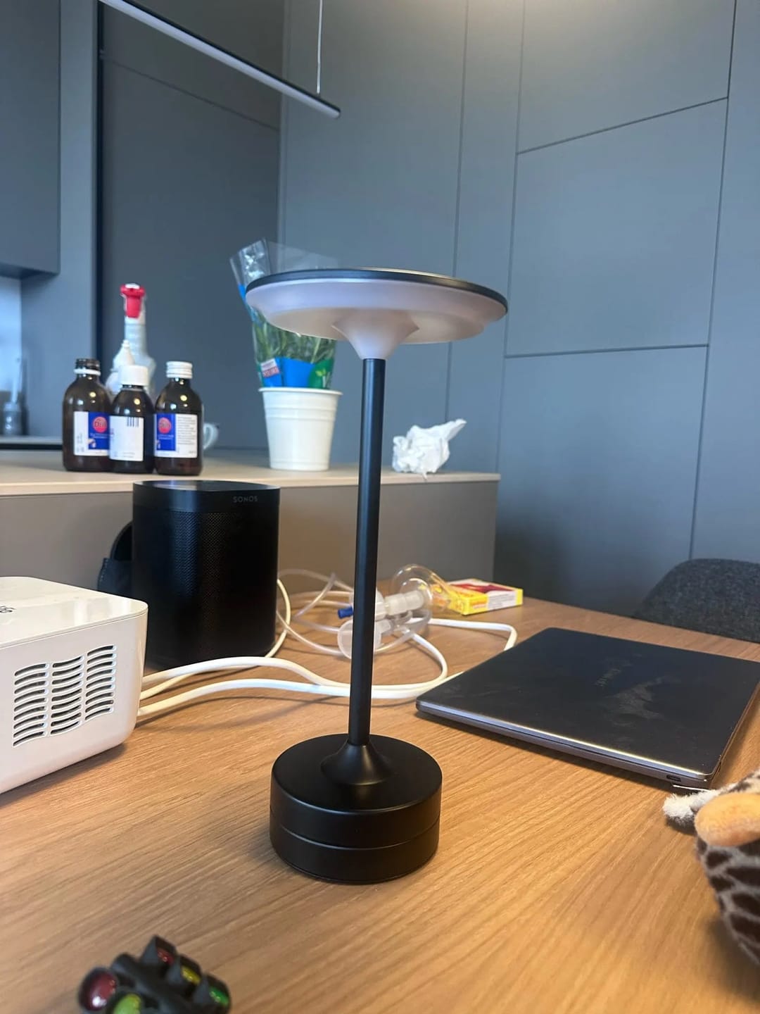 Customer photo review of Lampe de Table Sans Fil Rechargeable en Métal, Lampe de Chevet Tactile LED Design avec Variateur pour Maison et Restaurant - Domitille