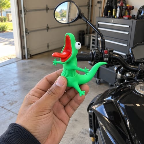 Customer photo review of MyRideBuddy™ – The Screaming Lizard