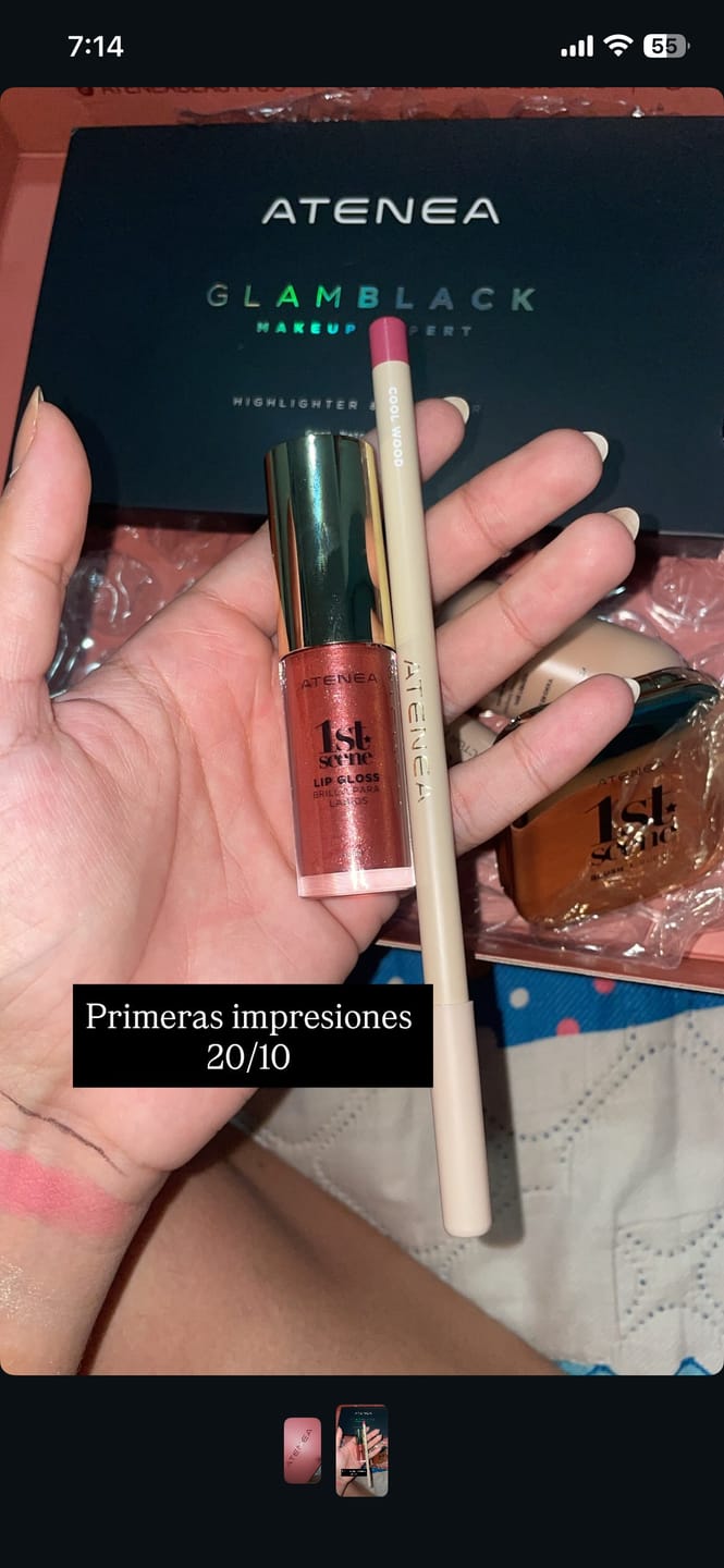 Customer photo review of LÁPIZ DELINEADOR COLOR PENCIL