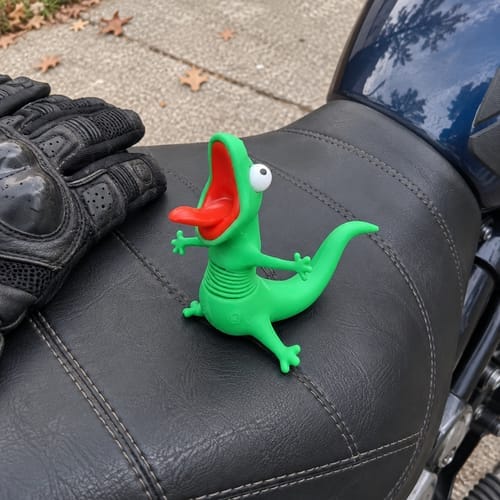 Customer photo review of MyRideBuddy™ – The Screaming Lizard