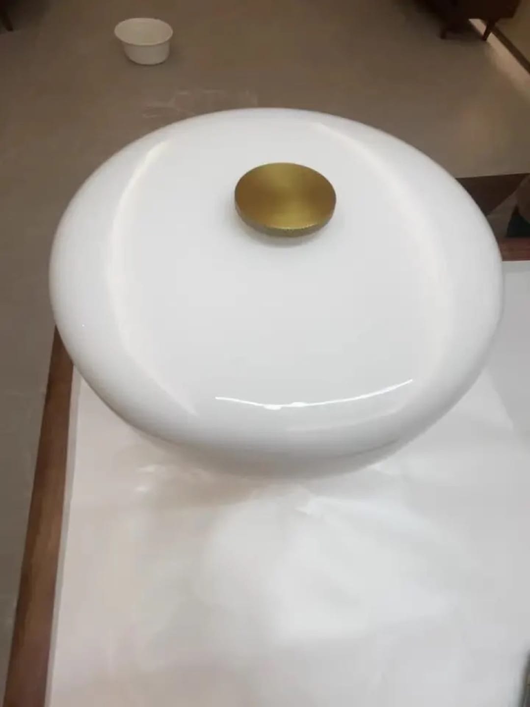 Customer photo review of Lampe de Chevet Sans Fil Champignon en Marbre et Verre Opalin, Tactile et Rechargeable avec Variateur et Finitions Laiton - Églantine