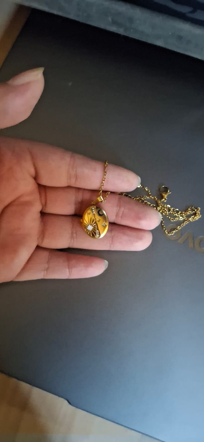 Customer photo review of Relicario Cosmos Dorado Personalizado Foto a Color