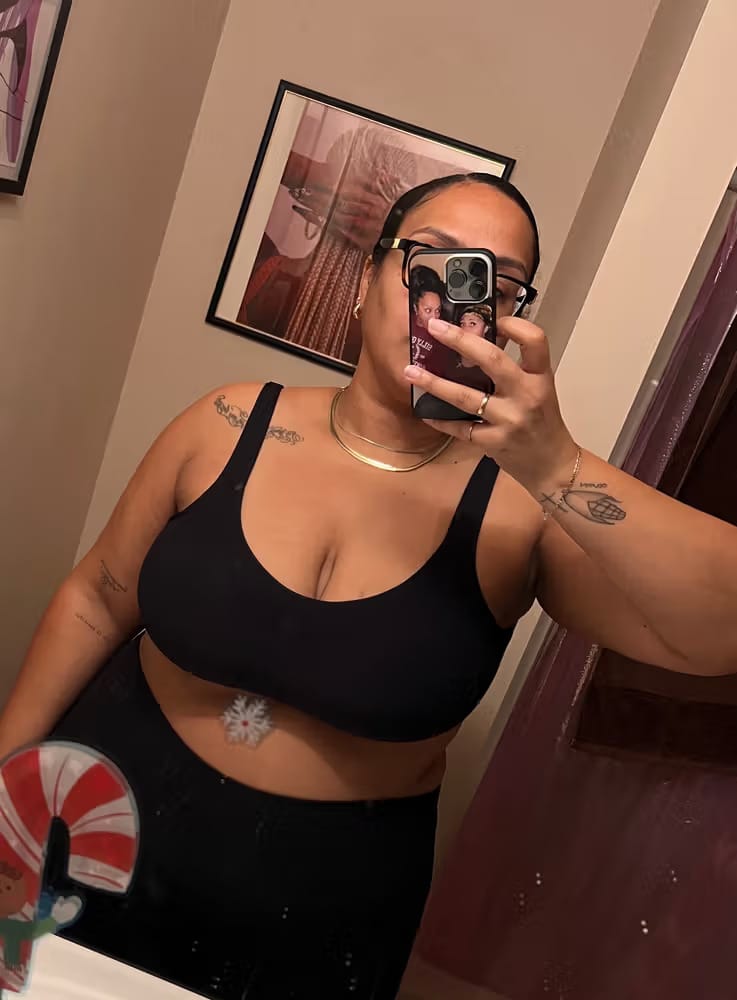 Customer photo review of Veiora® Premium Wireless Shaper Bra