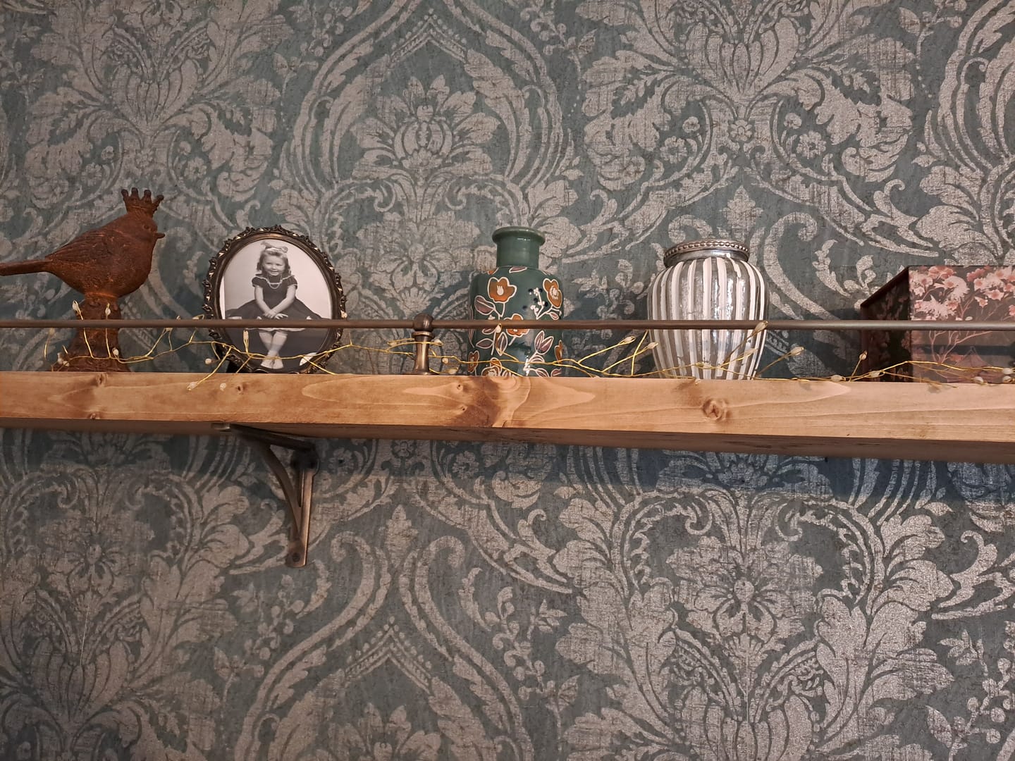 Customer photo review of Classic Gallery Shelf Rail | Aged Brass