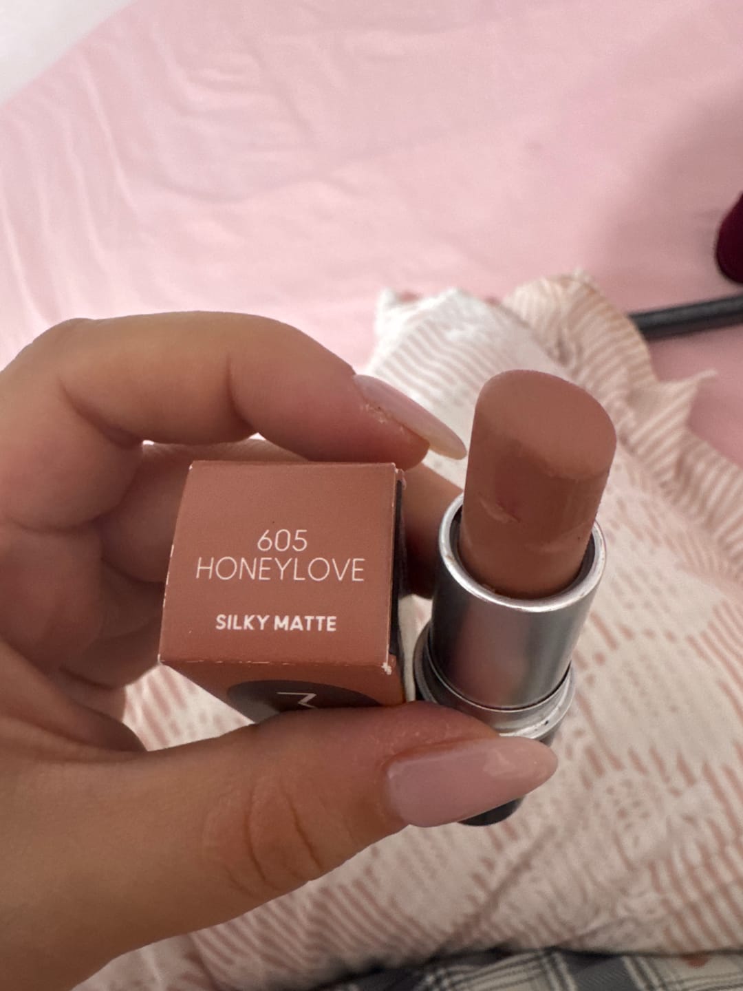 Customer photo review of Macximal Silky Matte Lipstick שפתון בגימור מאט