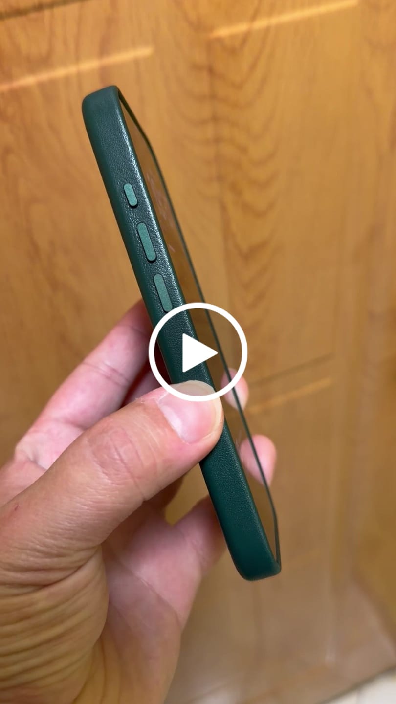 Customer video review of iPhone 17 Leather Case - MagSafe - Racing Green