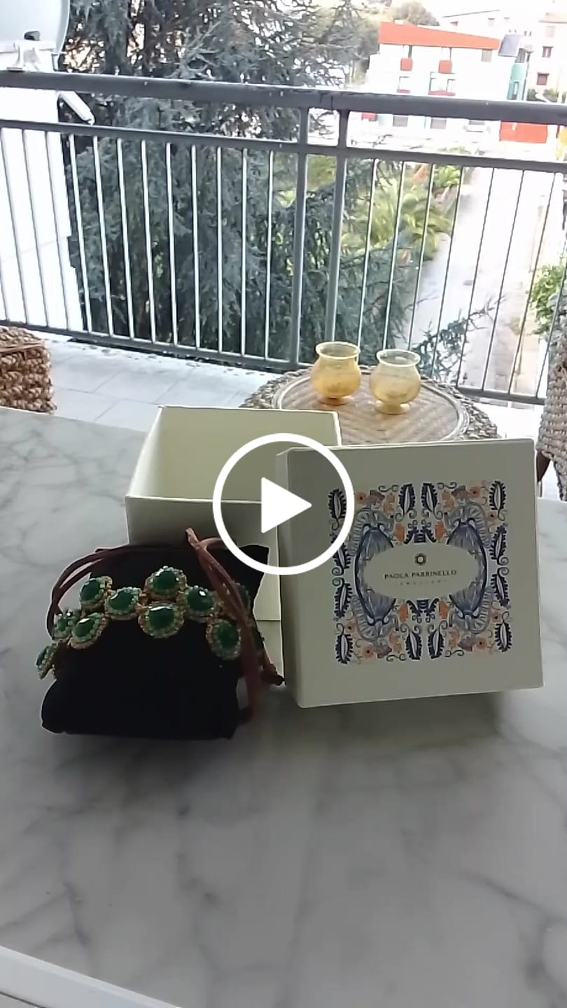 Customer video review of Choker Ficurinnia verde