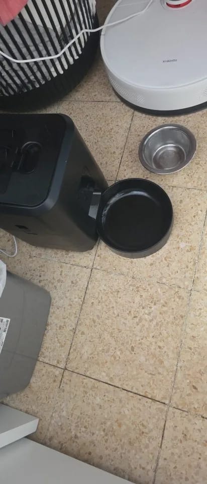 Customer photo review of Smart Pet Feeder Automatic Cat Feeder Dog Slow Food Machine With Timed Quantitative Automatic Cat Food Dispenser Cat Dog Bowl