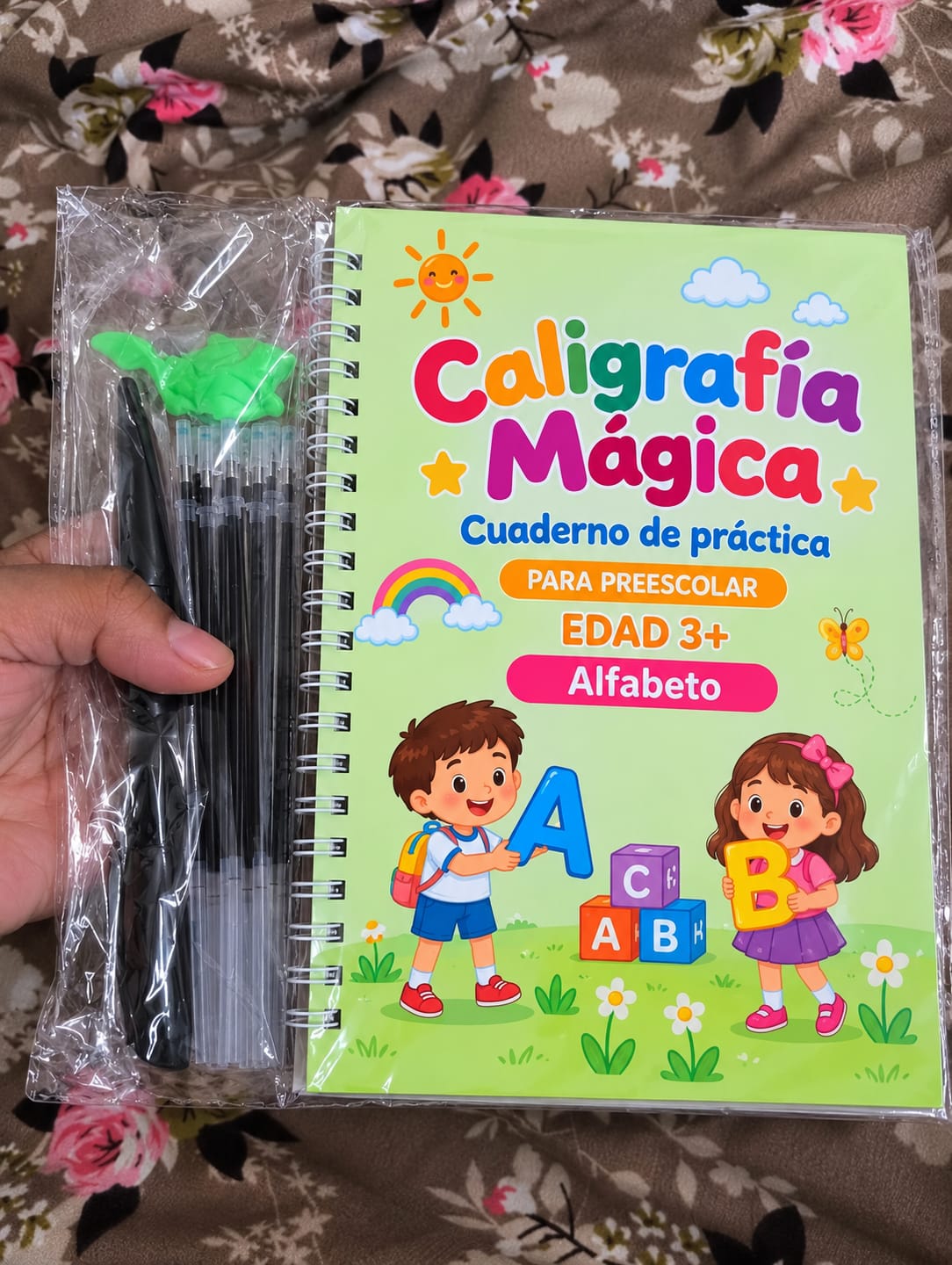 Customer photo review of Cuadernos Mágicos Luditrazo – Traza, Borra y Repite