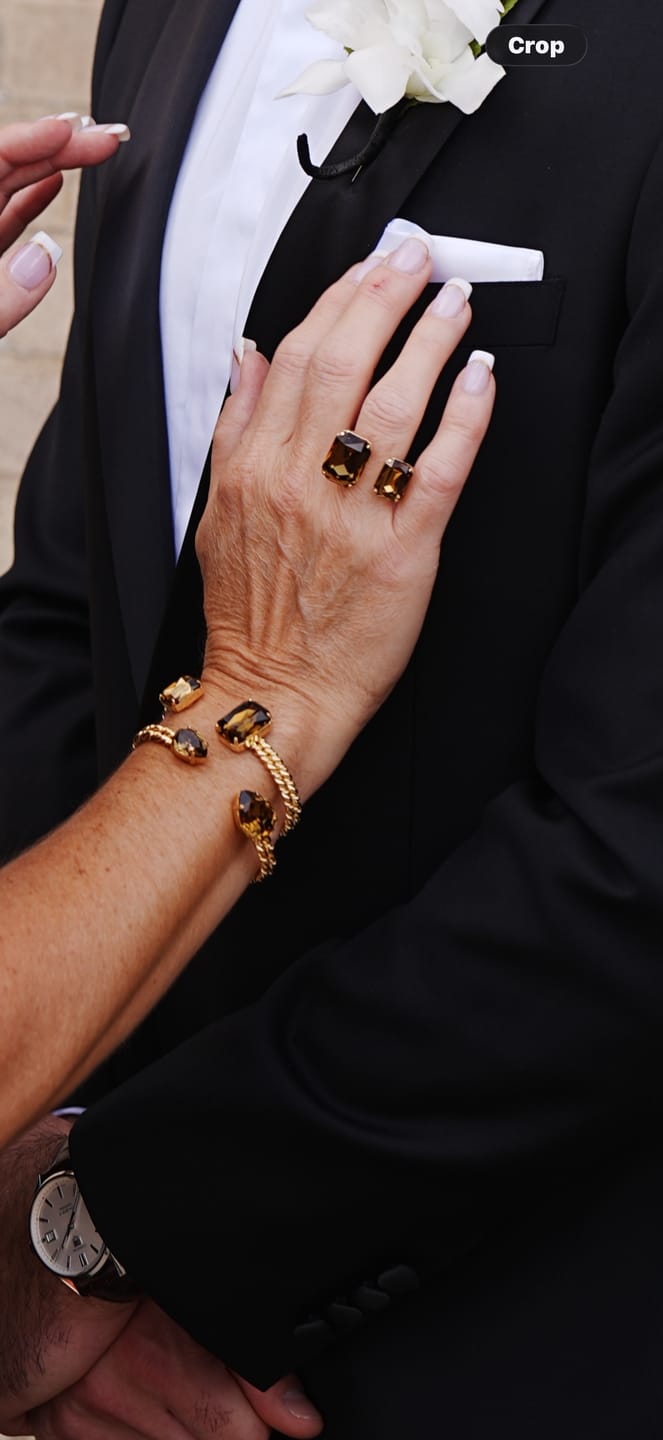 Customer photo review of Venti Rectangle Cuff Bracelet
