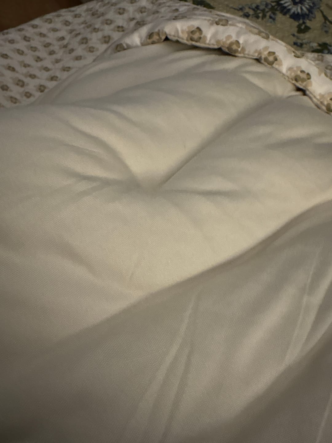 Customer photo review of MarshMellow Comforter