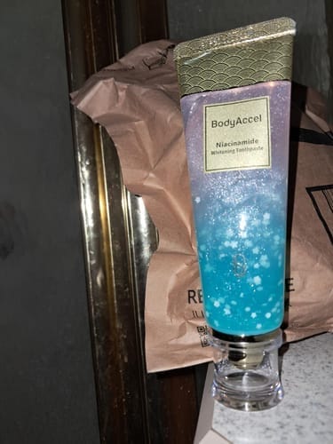 Customer photo review of Niacinamide Whitening Toothpaste