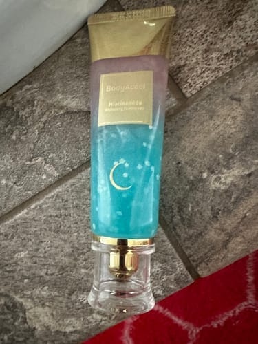 Customer photo review of Niacinamide Whitening Toothpaste