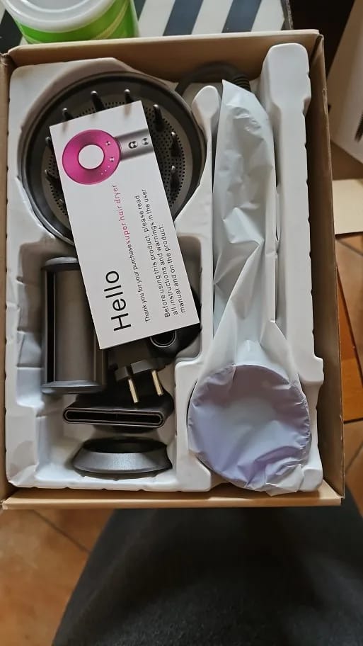 Customer photo review of Secador de pelo profesional con cabezales imantados
