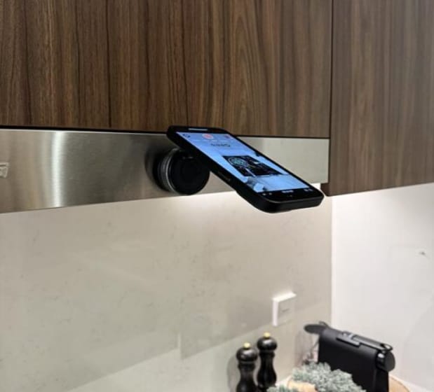Customer photo review of מעמד וואקום לטלפון
