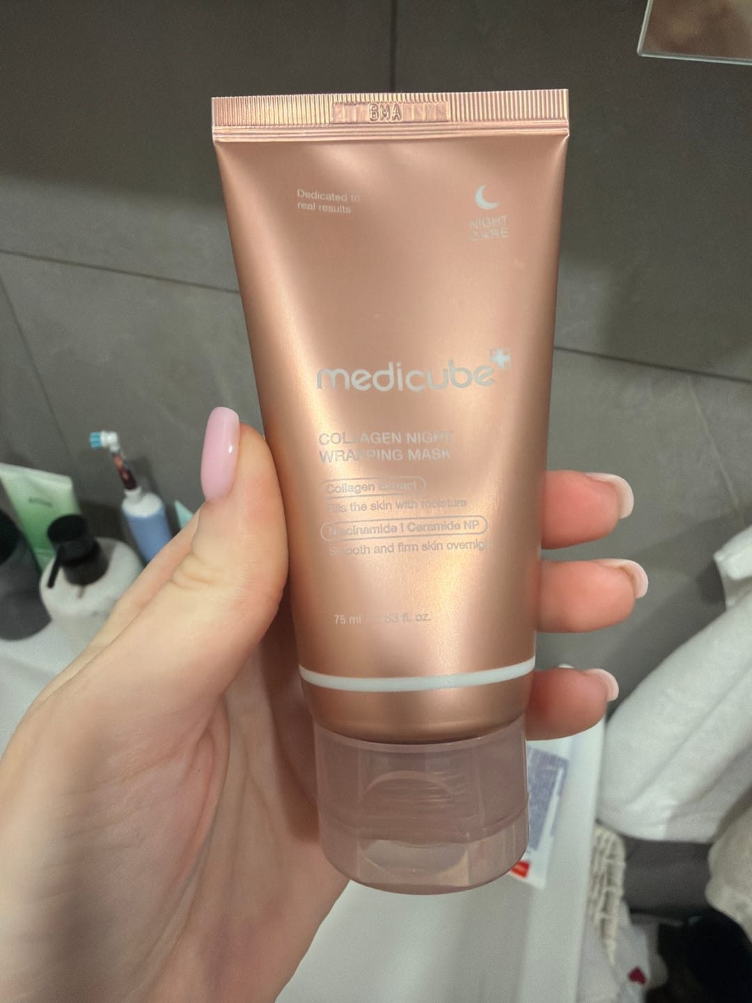 Customer photo review of Nostiprinoša nakts maska sejai Medicube Collagen Night Wrapping Mask