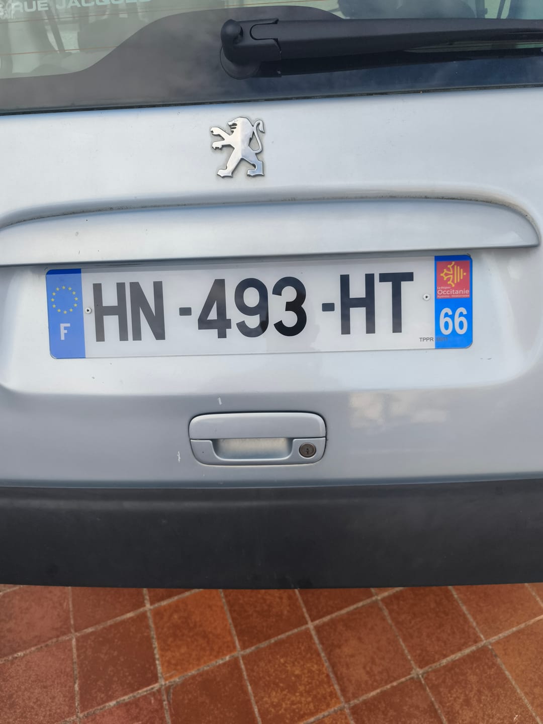 Customer photo review of Plaque auto plexiglass homologuée