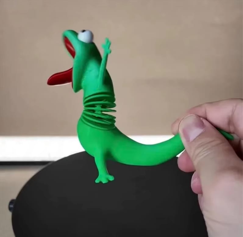 Customer photo review of Bouncing Gecko Ornament