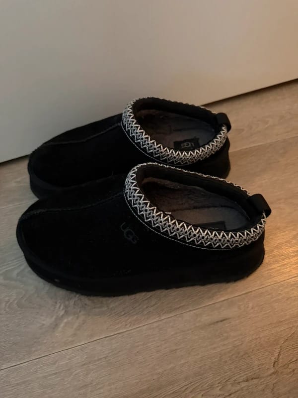 Customer photo review of UGG Tazz II
