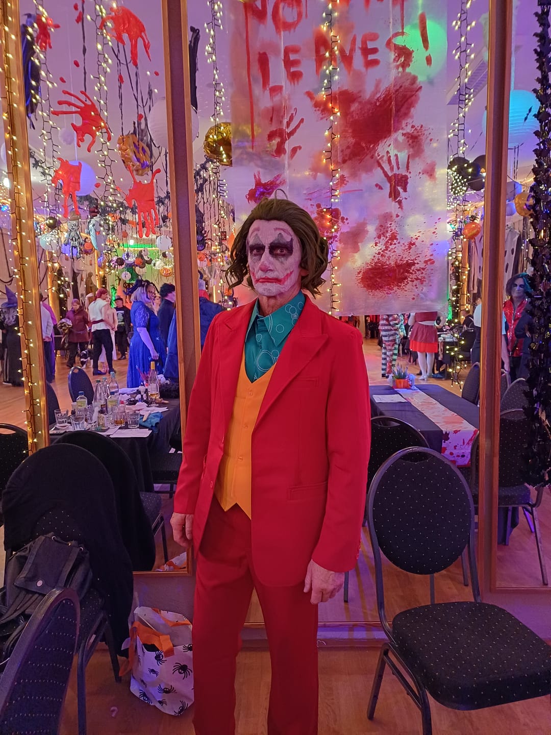 Customer photo review of Joker Joaquin Phoenix Arthur Fleck Cosplay Kostüm