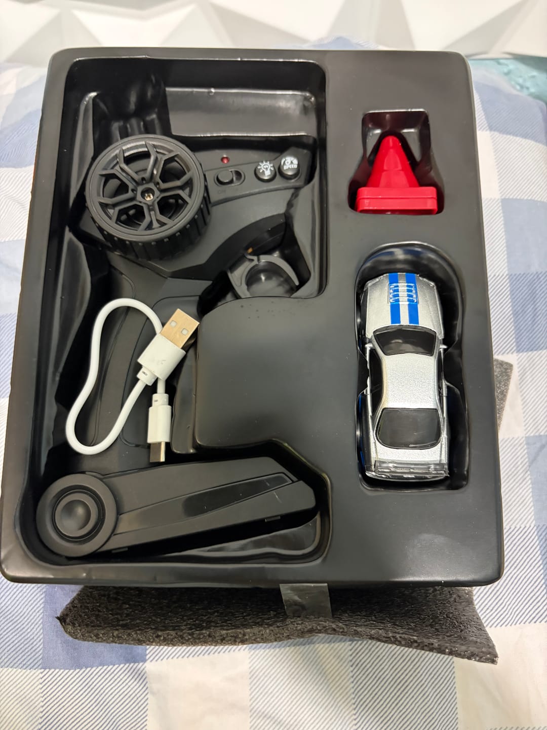 Customer photo review of Mini Coche de Drift 1:64
