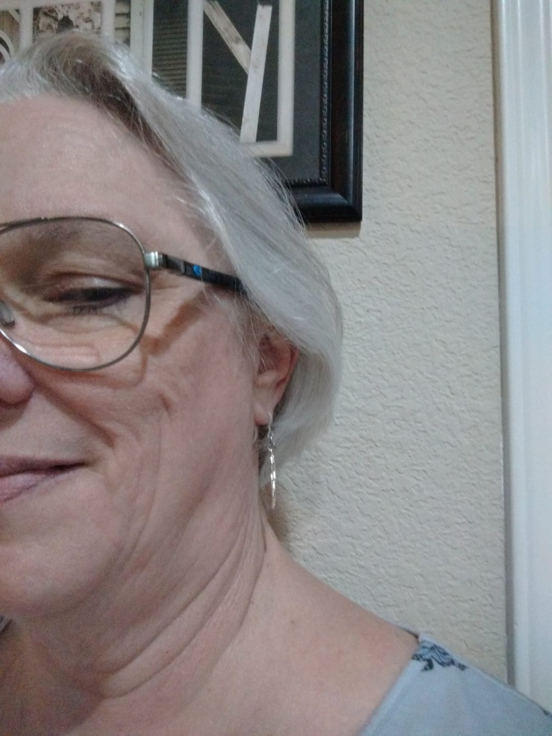 Customer photo review of Infinity Loops Dangles Hypoallergenic Earrings for Sensitive Ears with Plastic Posts