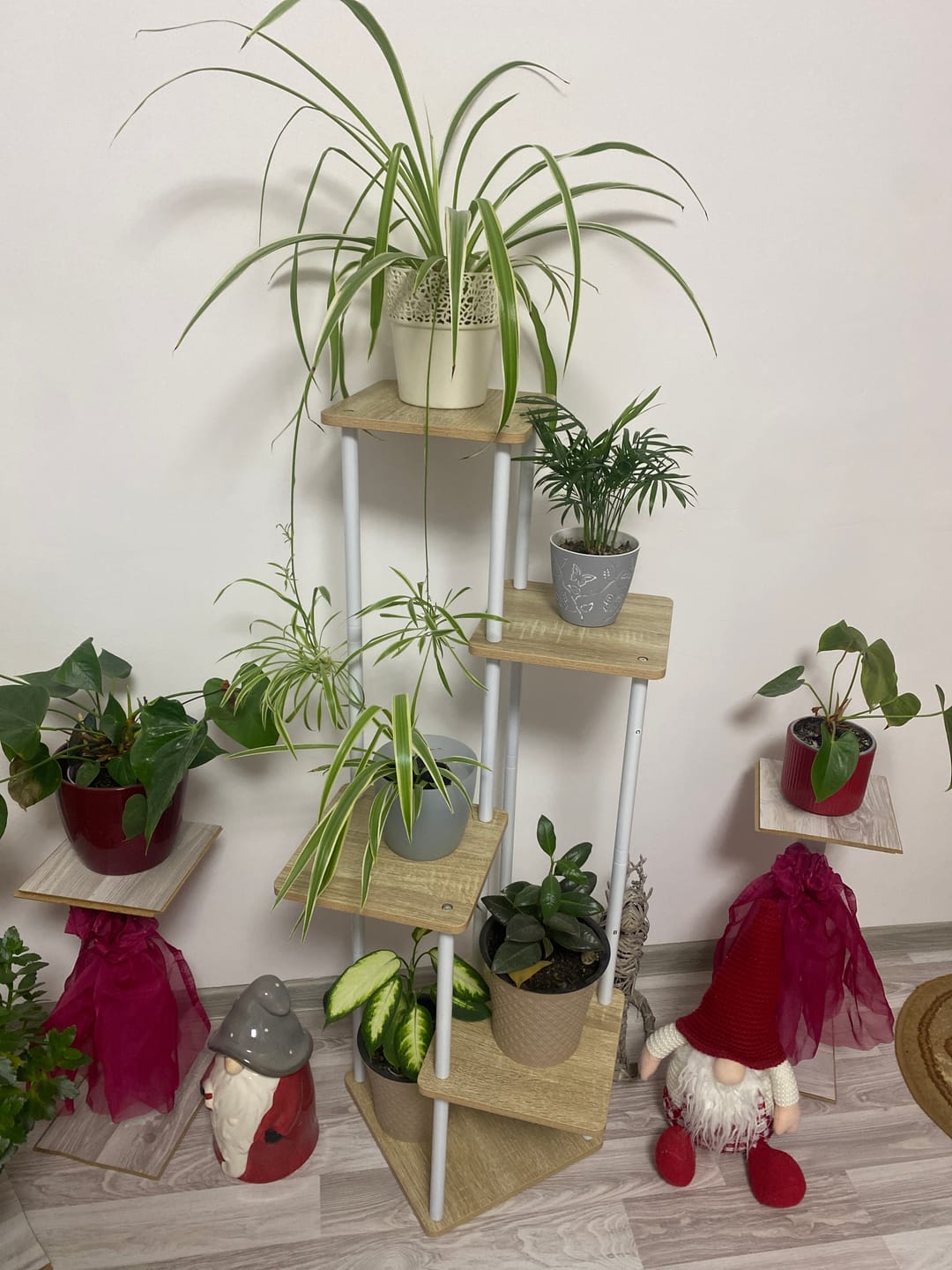 Customer photo review of Etajera ADITE, stejar sonoma/alb, PAL/metal, 30x30x107 cm