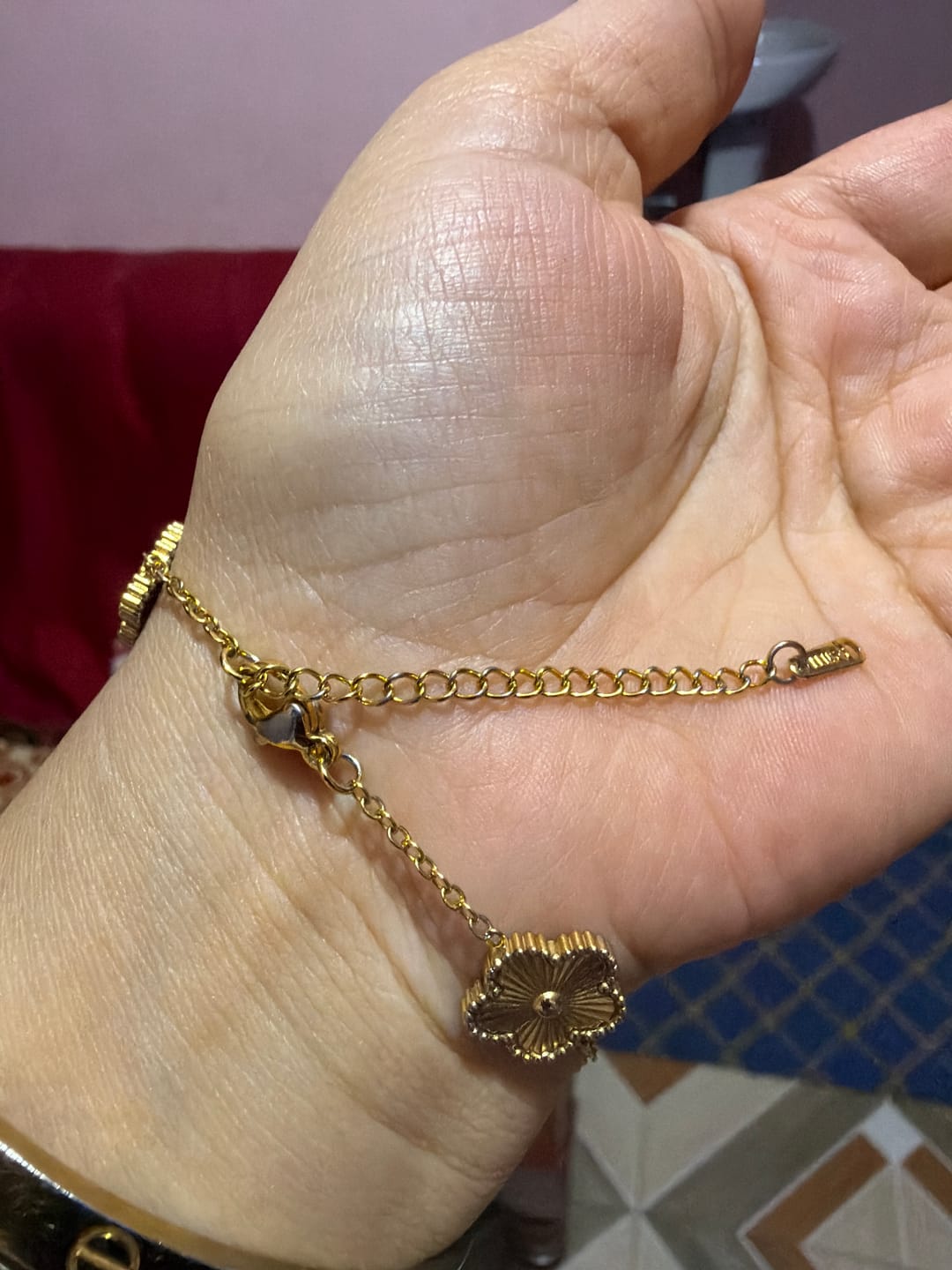 Customer photo review of Rowena Clover Bracelet