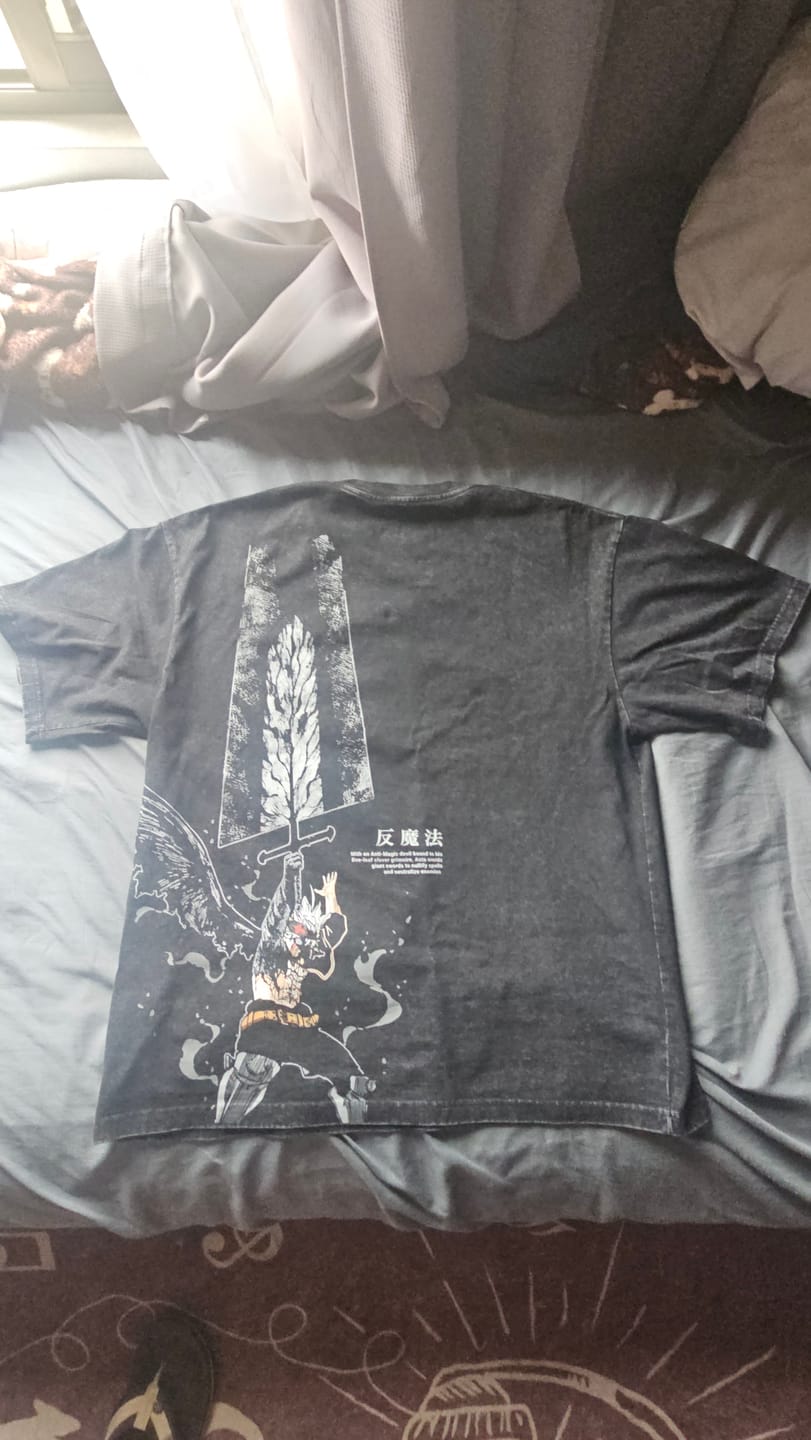 Customer photo review of Camisa Asta - Black Clover
