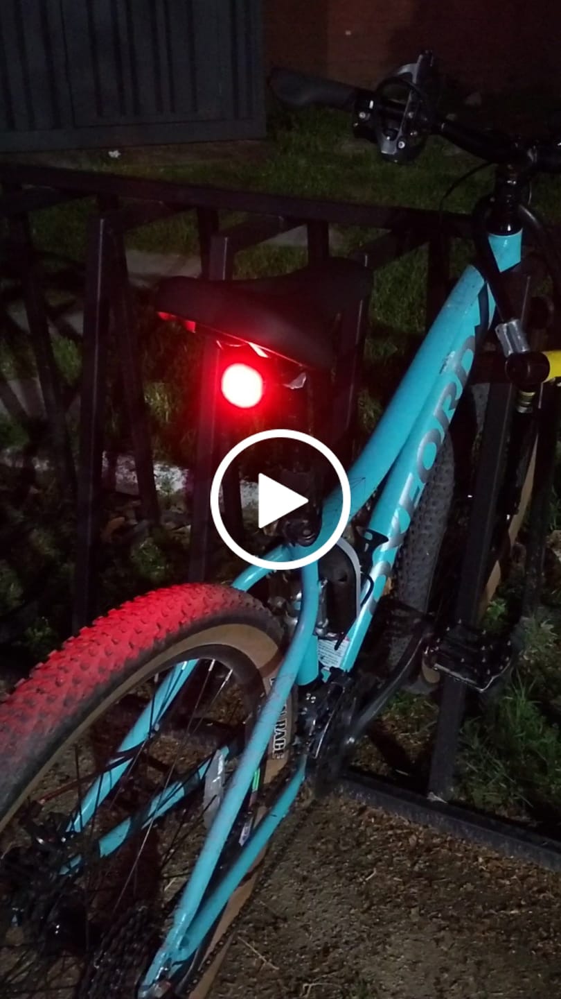 Customer video review of LUZ TRASERA USB TRIP SUPRA 80LM