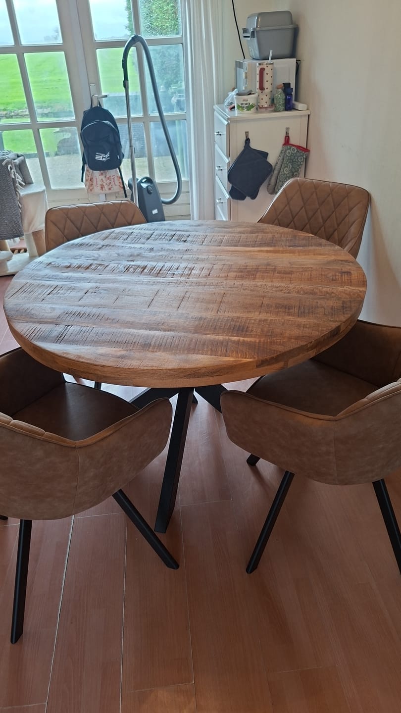 Customer photo review of Sila Tafel & Brione Stoelen - Combideal - 4 Stoelen