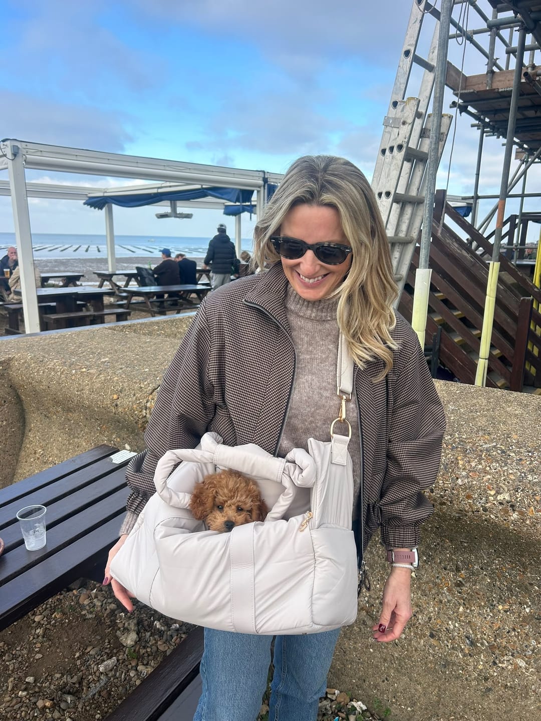 Customer photo review of Hazelnut┃The Puffer Carrier