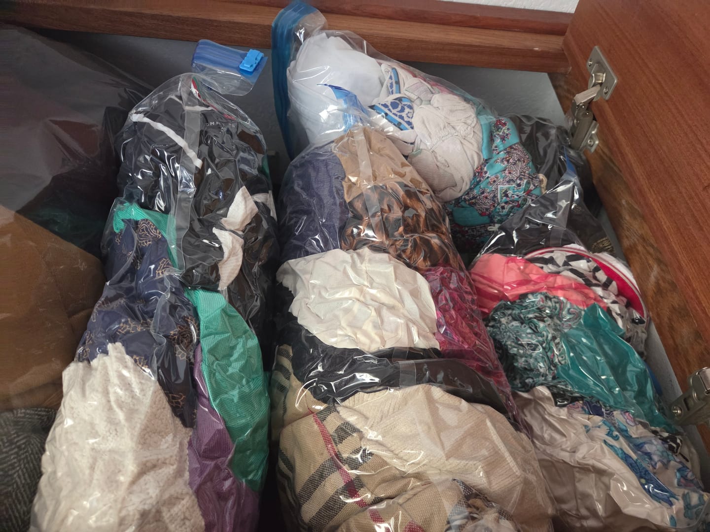 Customer photo review of Set de 9 Bolsas al Vacio para Ropa con Inflador