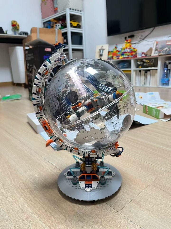Customer photo review of Breaking Dawn Globe DIY Puzzle Assembling Toys Boys Gift Building Blocks Sets