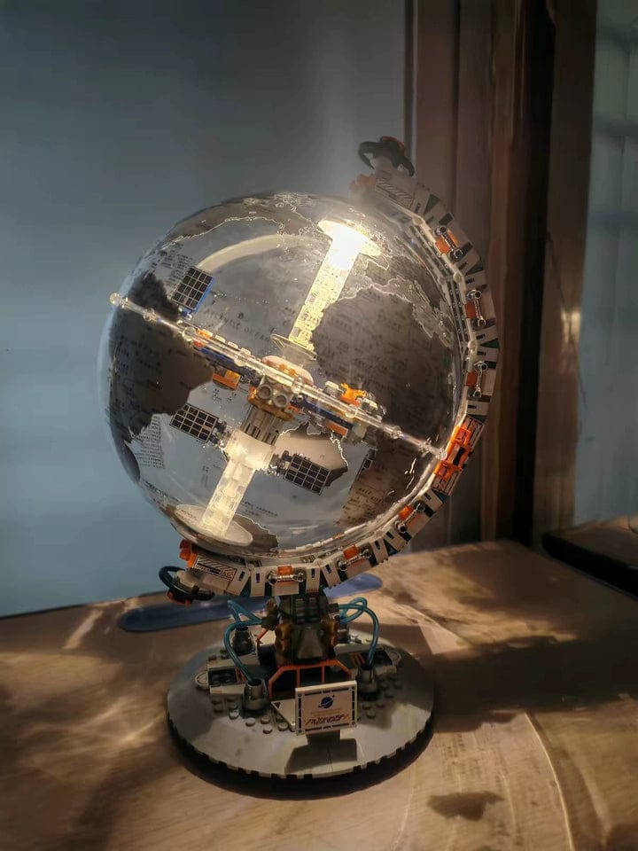 Customer photo review of Breaking Dawn Globe DIY Puzzle Assembling Toys Boys Gift Building Blocks Sets