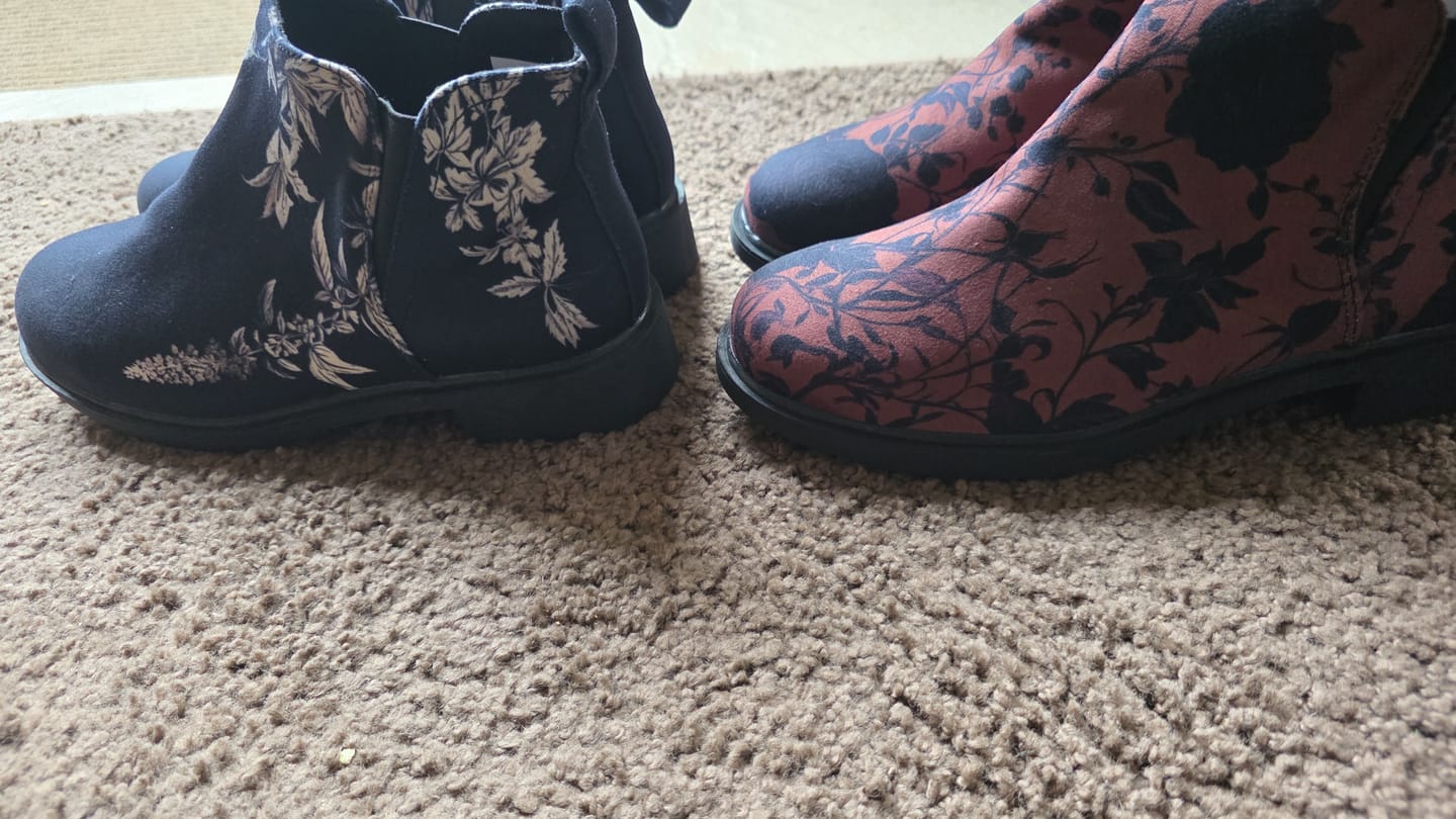 Customer photo review of Black Night Ivy Chelsea Boots