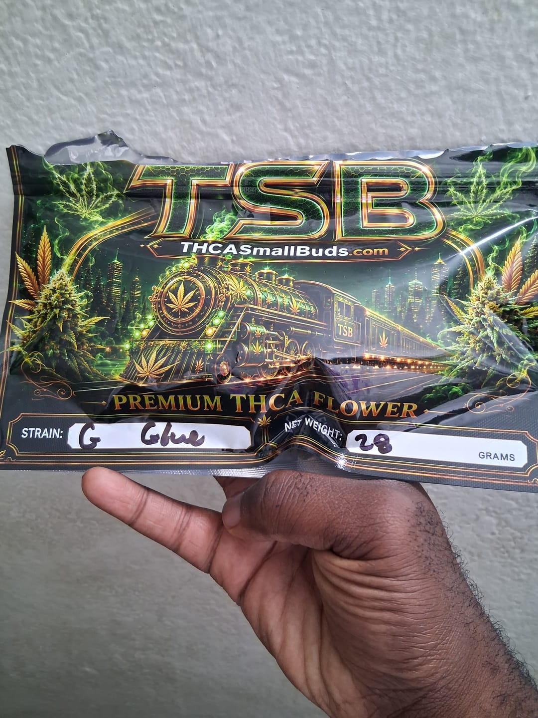 Customer photo review of Gorilla Glue THCA Flower