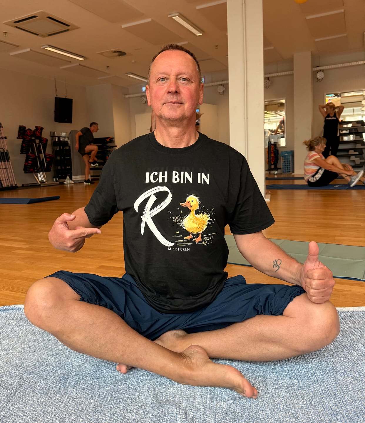Customer photo review of Ich höre immer nur Mimimi  · Unisex Premium Bio T-Shirt