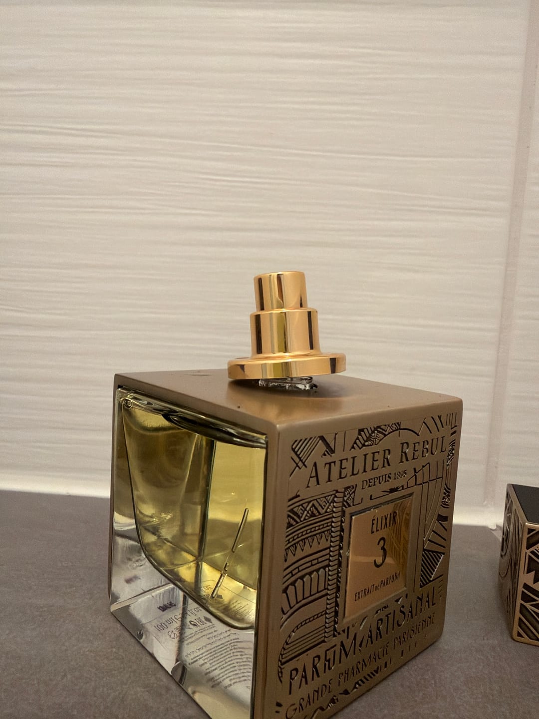 Customer photo review of No.3 Elixir Artisanal – Extrait de Parfum 100ml