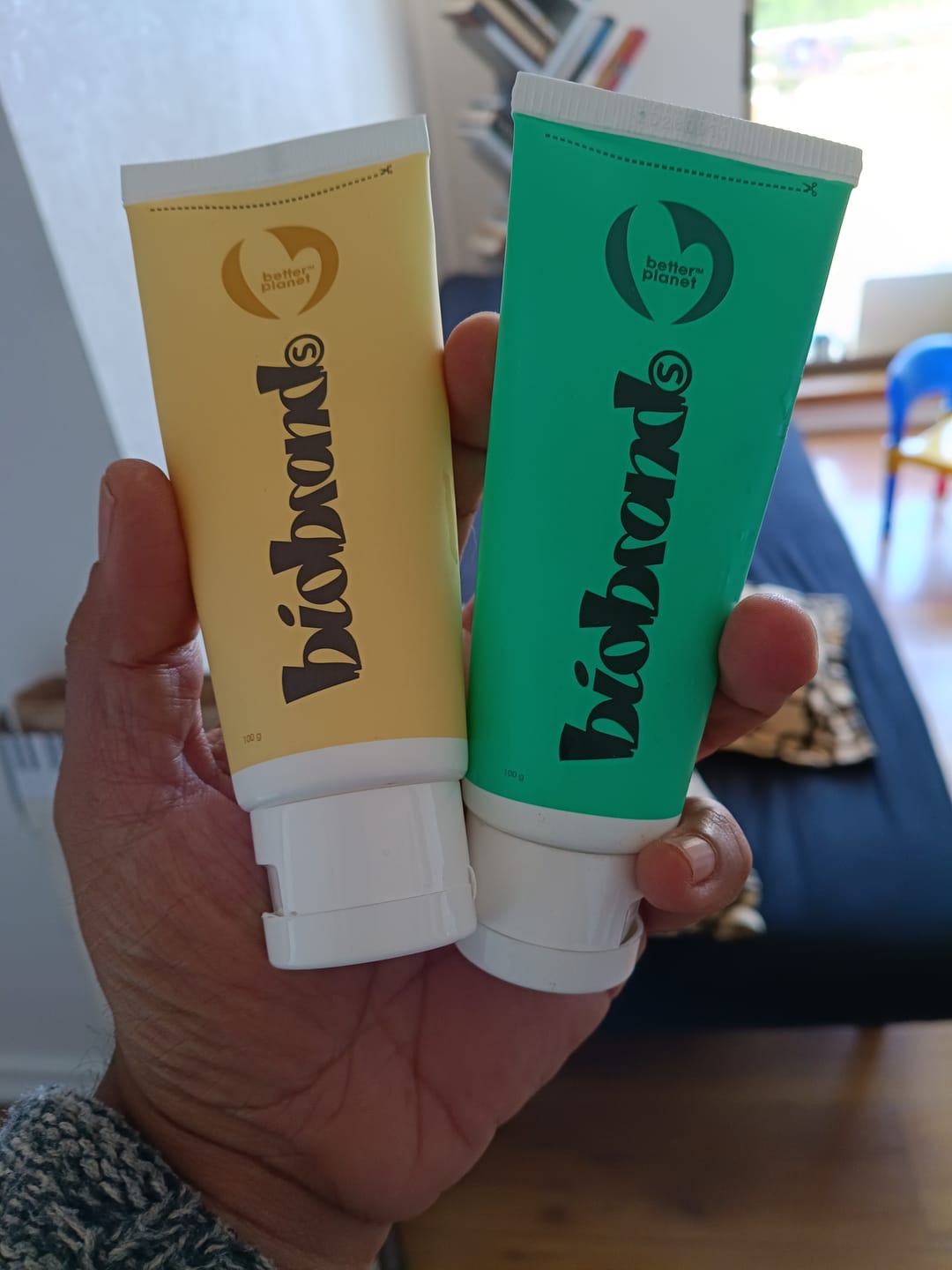 Customer photo review of Pasta Dental Natural Sabor Té Matcha S/Flúor Hydrox