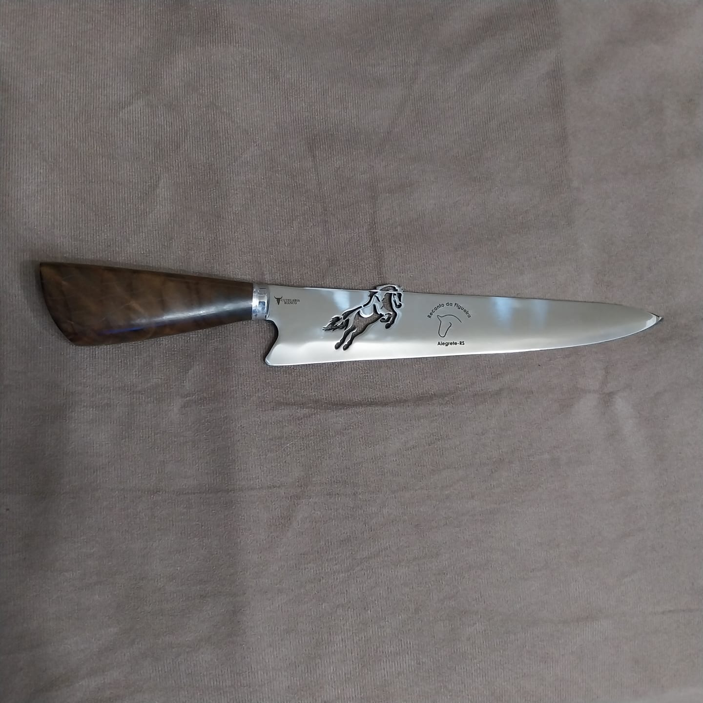 Customer photo review of Faca de Churrasco 10" 3mm Lâmina Alabama com Cabo madeira + Case especial em couro