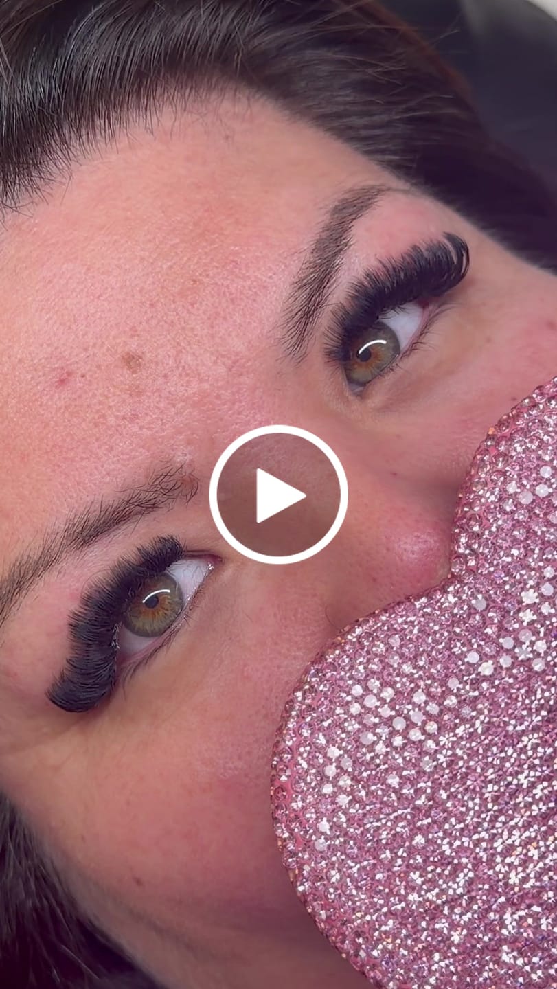 Customer video review of Noir N°2 - Fiber Lash Tweezer