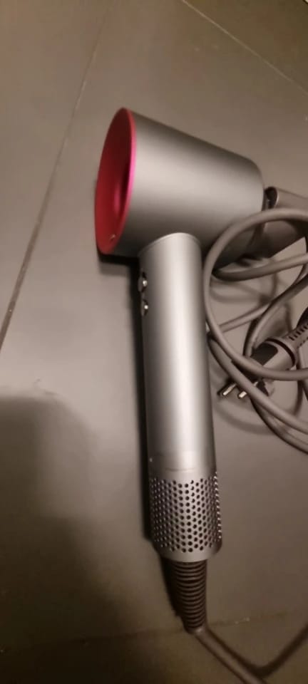 Customer photo review of Secador de pelo profesional con cabezales imantados
