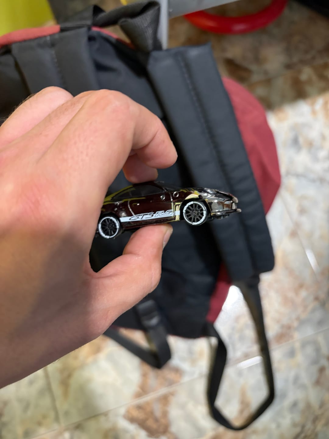 Customer photo review of Mini Coche de Drift 1:64