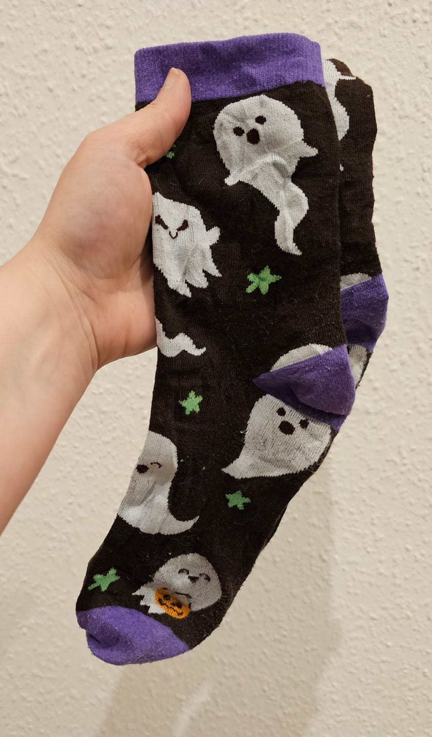 Customer photo review of Boo Basket Geister Socken (komprimiert)